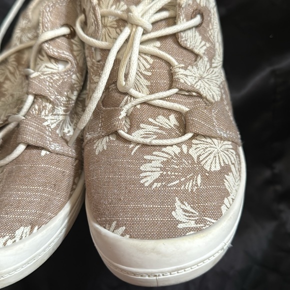 Roxy size 10 perfect for summer and spring - Picture 6 of 6